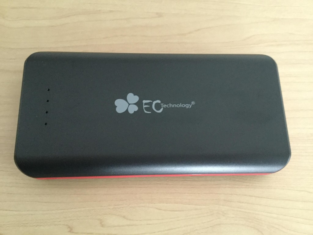 EC-Technology-POWERBANK  22,400mAh 重さはそれほどない