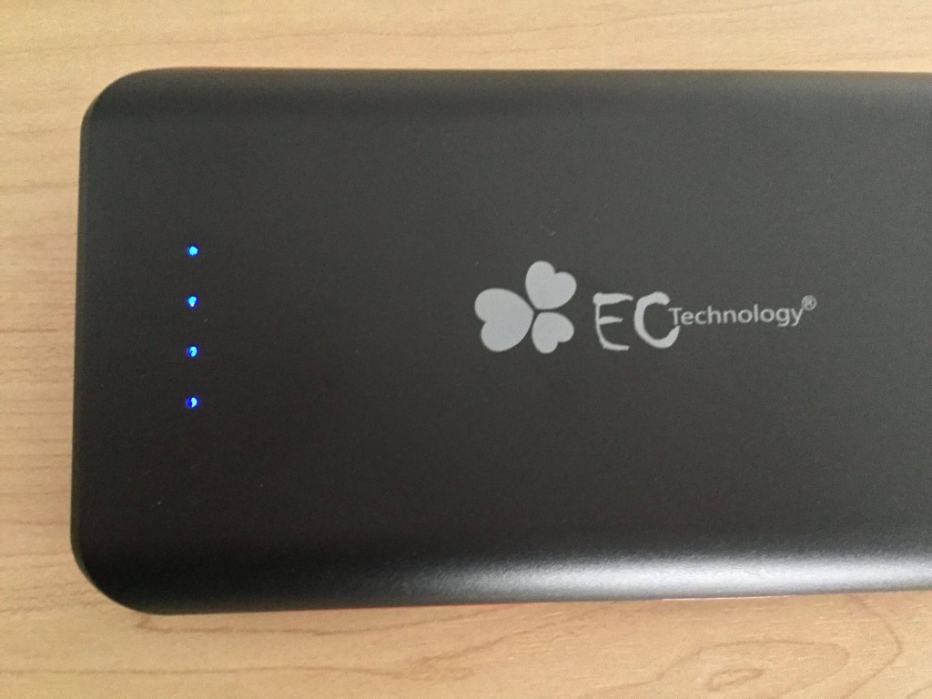 EC-Technology-POWERBANK  22,400mAh 1ランプあたり5,600mA