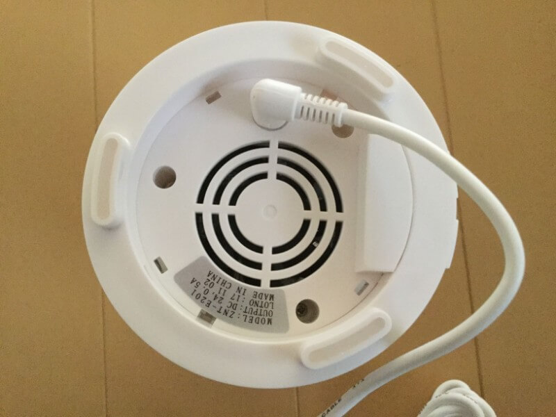 萌えニャンコ 間接照明 卓上加湿器 ACアダプタは簡単に接続できる