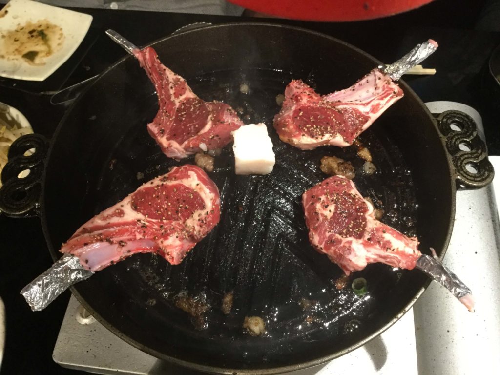 壱鉄 上野御徒町店 (いってつ) ジンギスカン 骨付き肉のラムチョップがメニューにある