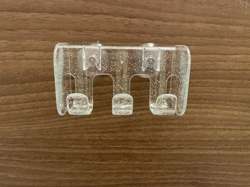 ゆびですくえるソープディッシュ 壁に吸盤で取りつける